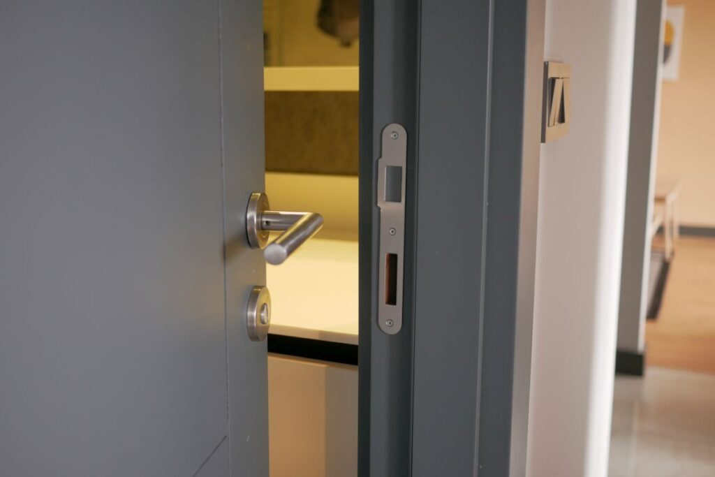 Réglage et renforcement de portes Gironville-sur-Essonne (91720) SOS Serrurier JPM